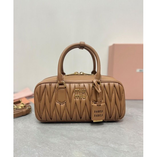Replica Perfetta Borsa Miu Miu Arcadie Matelasse Nappa Caffè Imitazioni Outlet Italia