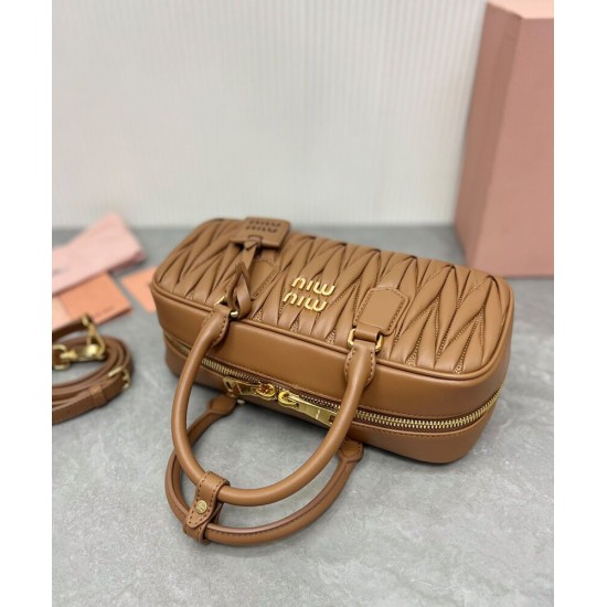 Replica Perfetta Borsa Miu Miu Arcadie Matelasse Nappa Caffè Imitazioni Outlet Italia