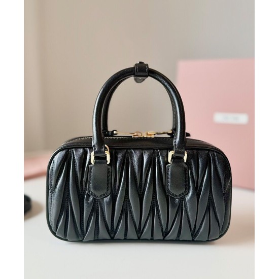 Replica Perfetta Borsa Miu Miu Arcadie Matelasse Mini nappa Nero Imitazioni Outlet Italia
