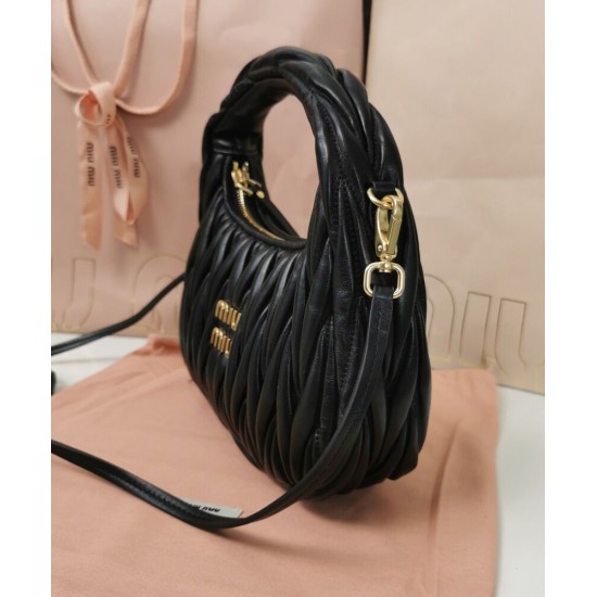 Replica Perfetta Borsa hobo mini Miu Miu Wander Matelasse Nero Imitazioni Outlet Italia