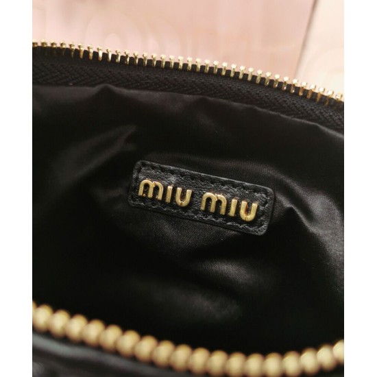 Replica Perfetta Borsa hobo mini Miu Miu Wander Matelasse Nero Imitazioni Outlet Italia