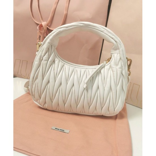 Replica Perfetta Borsa hobo mini Miu Miu Wander Matelasse Bianco Imitazioni Outlet Italia