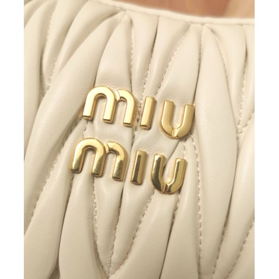 Replica Perfetta Borsa hobo mini Miu Miu Wander Matelasse Bianco Imitazioni Outlet Italia