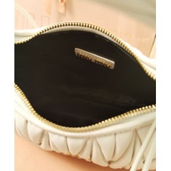 Replica Perfetta Borsa hobo mini Miu Miu Wander Matelasse Bianco Imitazioni Outlet Italia