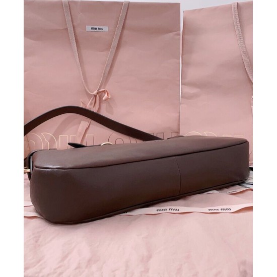 Premium Replica Borsa a tracolla Miumiu Adventure Nappa 5BC181 Caffè False Online Replica Perfetta Borsa a tracolla Miumiu Adventure Nappa 5BC181 Caffè Imitazioni Outlet Italia