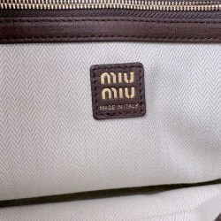 Replica Perfetta Borsa a tracolla Miumiu Adventure Nappa 5BC181 Caffè Imitazioni Outlet Italia