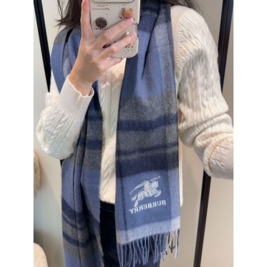 Replica Sciarpa Burberry Check Classical cashmere 30 x 180 Blu Outlet Per Uomo e Donna Premio Replica Sciarpa Burberry Check Classical cashmere 30 x 180 Blu Imitazioni False Online