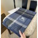 Replica Sciarpa Burberry Check Classical cashmere 30 x 180 Blu Outlet Per Uomo e Donna Premio Replica Sciarpa Burberry Check Classical cashmere 30 x 180 Blu Imitazioni False Online