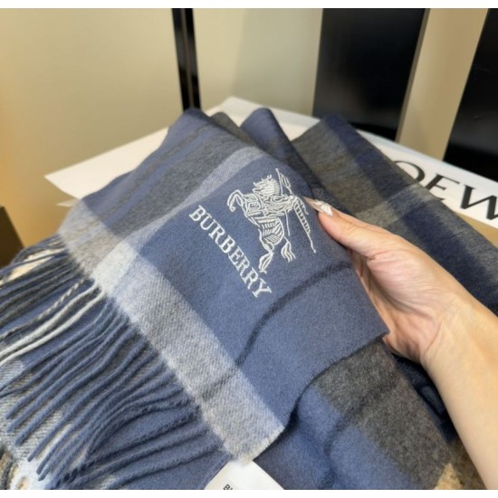 Replica Sciarpa Burberry Check Classical cashmere 30 x 180 Blu Outlet Per Uomo e Donna Premio Replica Sciarpa Burberry Check Classical cashmere 30 x 180 Blu Imitazioni False Online