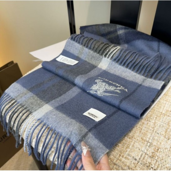 Replica Sciarpa Burberry Check Classical cashmere 30 x 180 Blu Outlet Per Uomo e Donna Premio Replica Sciarpa Burberry Check Classical cashmere 30 x 180 Blu Imitazioni False Online