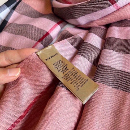 Premio Replica Sciarpa Burberry Check Classical cashmere Rosa 70 x 200 Imitazioni False Online