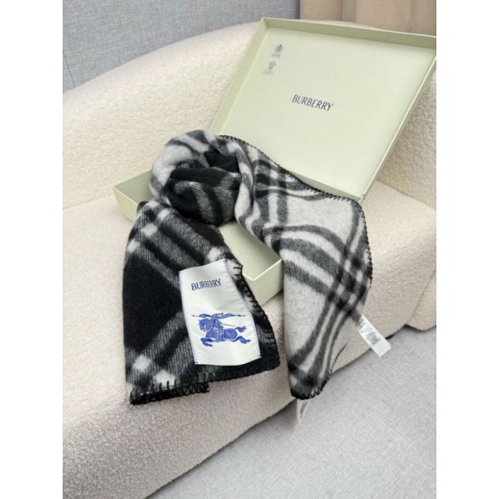 Premio Replica Sciarpa/coperta lana con motivo check Burberry etichetta equestre 30 x 180 Nero Imitazioni False Online