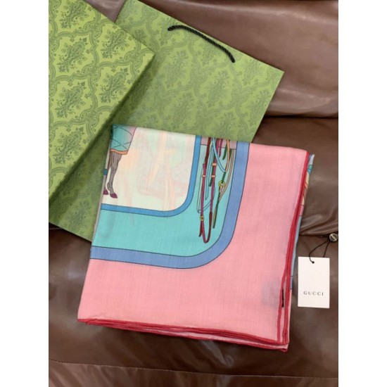Premio Replica Scialle reversibile Gucci velluto con stampa cavalli 140 Rosa Imitazioni False Online