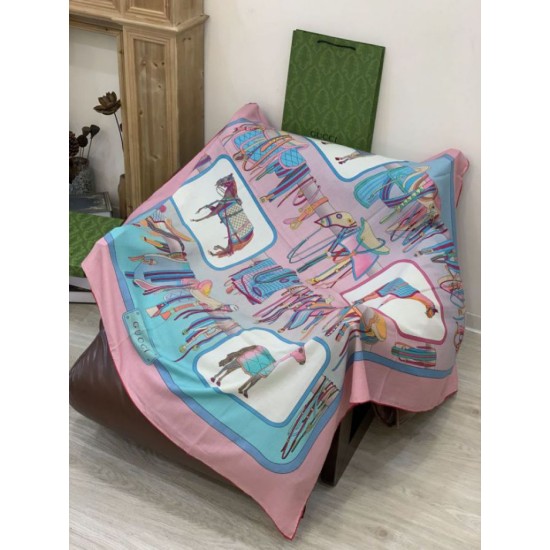 Premio Replica Scialle reversibile Gucci velluto con stampa cavalli 140 Rosa Imitazioni False Online