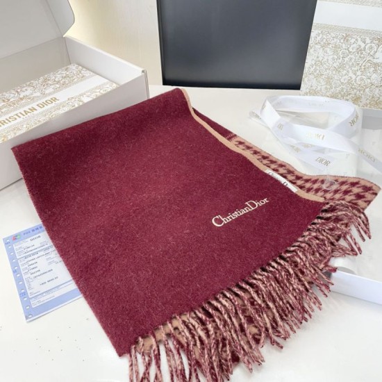 Replica Sciarpe Dior misto lana e cashmere 32 x 200 Rosso Outlet Per Uomo e Donna Premio Replica Sciarpe Dior misto lana e cashmere 32 x 200 Rosso Imitazioni False Online