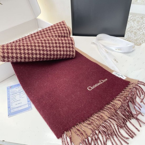 Replica Sciarpe Dior misto lana e cashmere 32 x 200 Rosso Outlet Per Uomo e Donna Premio Replica Sciarpe Dior misto lana e cashmere 32 x 200 Rosso Imitazioni False Online