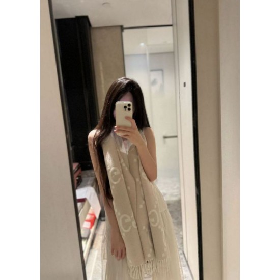 Premio Replica Sciarpa Gucci GG Cashmere Jacquard Beige 35 x 190 Imitazioni False Online