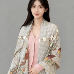 Premio Replica Fazzoletto Sciarpa Gucci seta e cashmere con stampa animalier/floreale 140 01 Imitazioni False Online