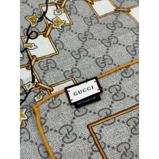 Replica Fazzoletto Sciarpa Gucci seta e cashmere con stampa animalier/floreale 140 01 Outlet Per Uomo e Donna Premio Replica Fazzoletto Sciarpa Gucci seta e cashmere con stampa animalier/floreale 140 01 Imitazioni False Online