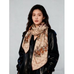 Premio Replica Fazzoletto Sciarpa Gucci seta e cashmere con stampa animalier/floreale 140 02 Imitazioni False Online
