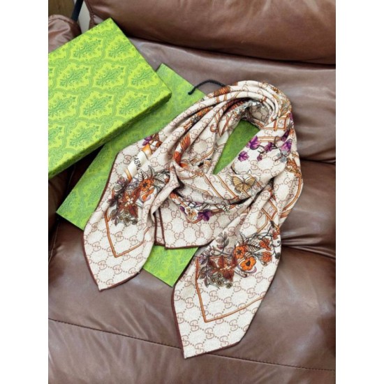 Premio Replica Fazzoletto Sciarpa Gucci seta e cashmere con stampa animalier/floreale 140 02 Imitazioni False Online