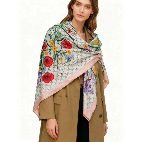 Premio Replica Sciarpa Gucci cashmere e seta con stampa animalier/floreale 140 Rosa Imitazioni False Online