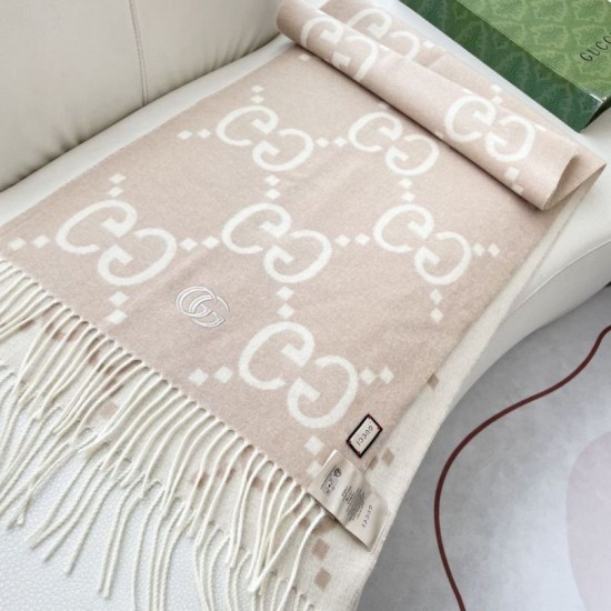 Replica Sciarpa reversibile Gucci GG cashmere Rosa 50 x 190 Outlet Per Uomo e Donna Premio Replica Sciarpa reversibile Gucci GG cashmere Rosa 50 x 190 Imitazioni False Online