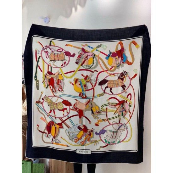 Replica Scialle reversibile Gucci in seta e cashmere con motivo GG 135 Rosso Outlet Per Uomo e Donna Premio Replica Scialle reversibile Gucci in seta e cashmere con motivo GG 135 Rosso Imitazioni False Online