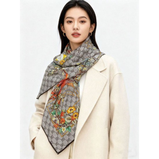 Premio Replica Sciarpa Gucci velluto con stampa animalier e floreale 140 02 Imitazioni False Online