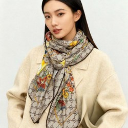 Premio Replica Sciarpa Gucci velluto con stampa animalier e floreale 140 02 Imitazioni False Online