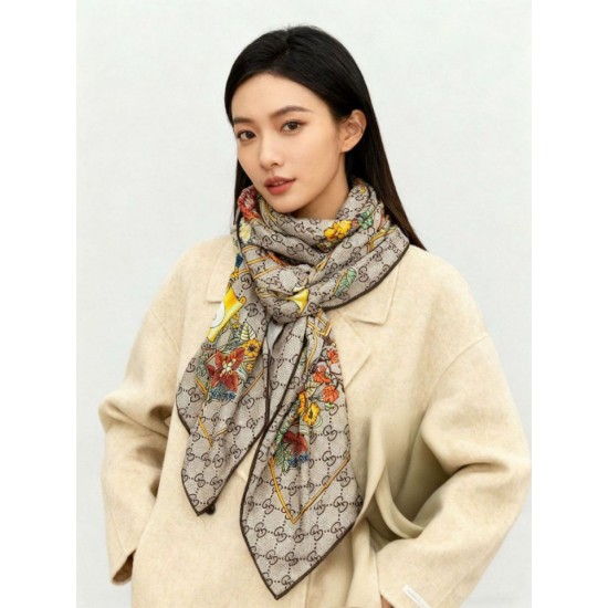 Premio Replica Sciarpa Gucci velluto con stampa animalier e floreale 140 02 Imitazioni False Online