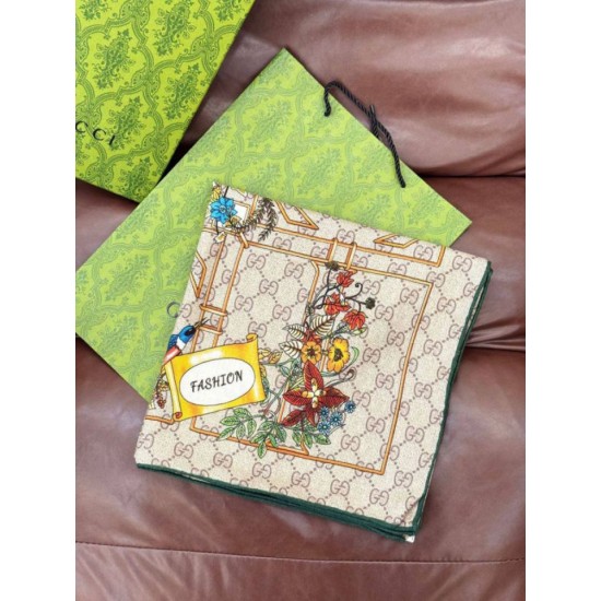 Premio Replica Sciarpa Gucci velluto con stampa animalier e floreale 140 03 Imitazioni False Online
