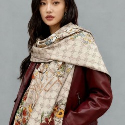 Premio Replica Sciarpa Gucci velluto con stampa animalier e floreale 140 03 Imitazioni False Online