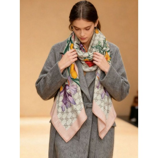 Premio Replica Sciarpa Gucci seta e cashmere Stampa floreale 140 01 Imitazioni False Online