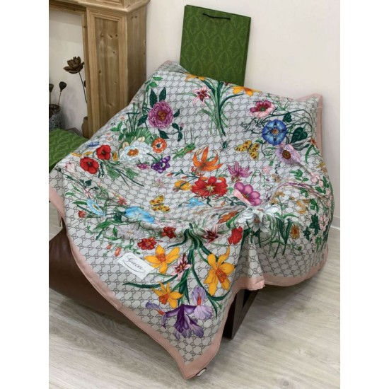 Premio Replica Sciarpa Gucci seta e cashmere Stampa floreale 140 01 Imitazioni False Online