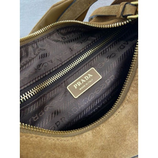 Replica Borsa a tracolla grande Prada Explore scamosciata 1BC264 Marrone False Online Clone Premio Replica Borsa a tracolla grande Prada Explore scamosciata 1BC264 Marrone Imitazioni Outlet Online