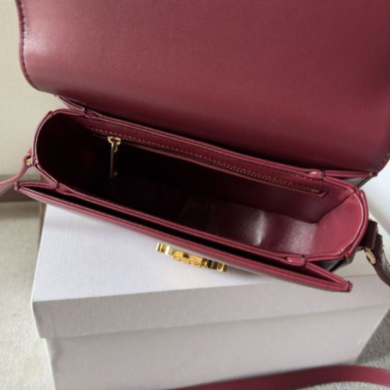 Premio Replica Borse Celine Teen Triomphe in pelle di vitello rossa Imitazioni Outlet Online
