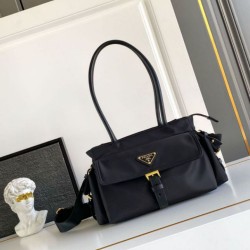 Premio Replica Borsa tote media Prada Explore nappa 1BG596 Nero Imitazioni Outlet Online