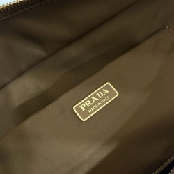 Premio Replica Borsa a spalla grande Prada Explore con patta in nappa 1BD391 Marrone Imitazioni Outlet Online