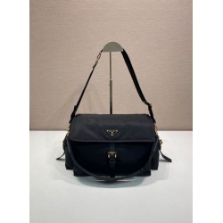Premio Replica Borsa a spalla grande Prada Explore con patta in nappa 1BD391 Nero Imitazioni Outlet Online