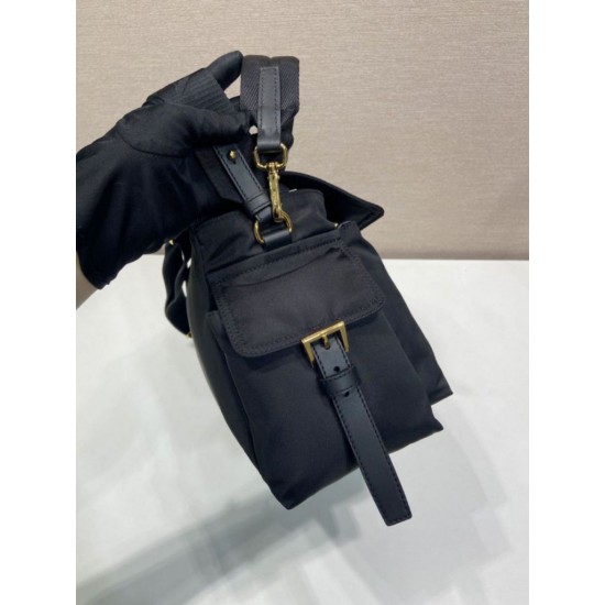 Premio Replica Borsa a spalla grande Prada Explore con patta in nappa 1BD391 Nero Imitazioni Outlet Online