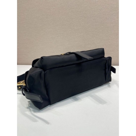 Premio Replica Borsa a spalla Prada Explore Re-Nylon media con patta 1BD394 nero Imitazioni Outlet Online