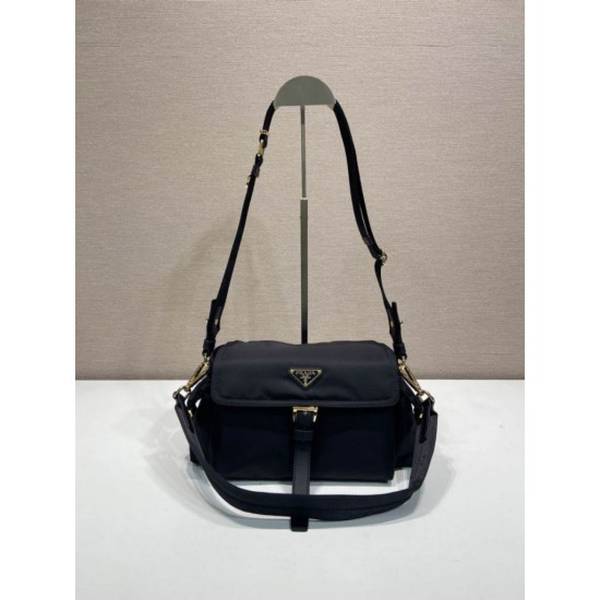 Premio Replica Borsa a spalla Prada Explore Re-Nylon media con patta 1BD394 nero Imitazioni Outlet Online
