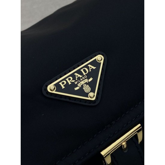 Premio Replica Borsa a spalla Prada Explore Re-Nylon media con patta 1BD394 nero Imitazioni Outlet Online