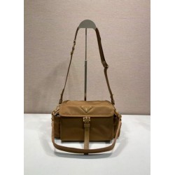 Premio Replica Borsa a spalla Prada Explore Re-Nylon media con patta 1BD394 Marrone Imitazioni Outlet Online
