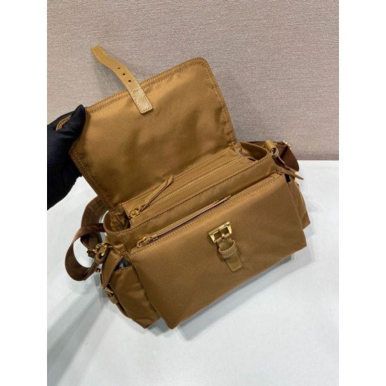 Premio Replica Borsa a spalla Prada Explore Re-Nylon media con patta 1BD394 Marrone Imitazioni Outlet Online