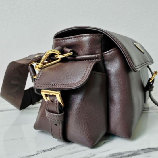 Premio Replica Borsa a spalla media Prada Explore con patta 1BD394 Borgogna Imitazioni Outlet Online
