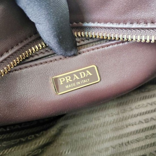 Premio Replica Borsa a spalla media Prada Explore con patta 1BD394 Borgogna Imitazioni Outlet Online