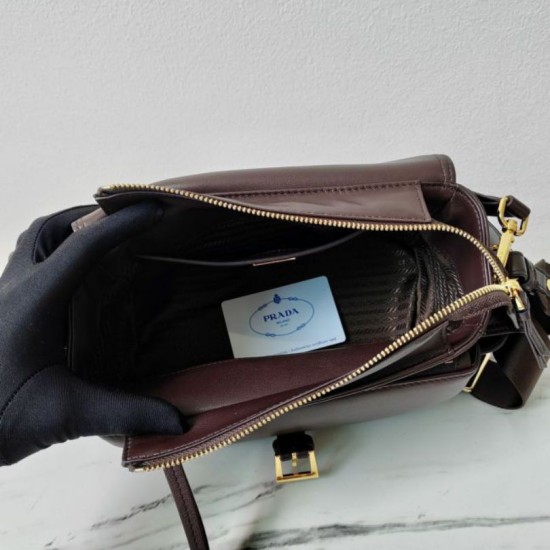 Premio Replica Borsa a spalla media Prada Explore con patta 1BD394 Borgogna Imitazioni Outlet Online