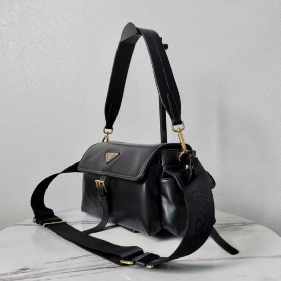 Premio Replica Borsa a spalla media Prada Explore con patta 1BD394 Nero Imitazioni Outlet Online